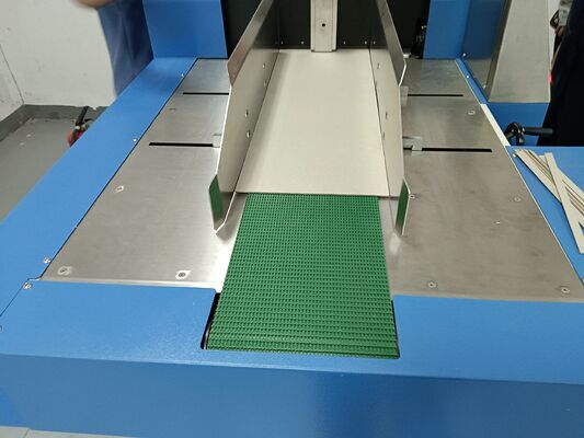 Máquina de corte de cartão espinha Borda de corte lisa Alta precisão Alta eficiência